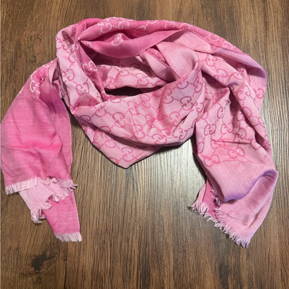 AUTHENTIC pink Gucci scarf!!!!!